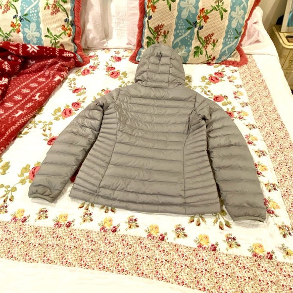 Patagonia jacket. Throw me your offer - Picture 2 of 4